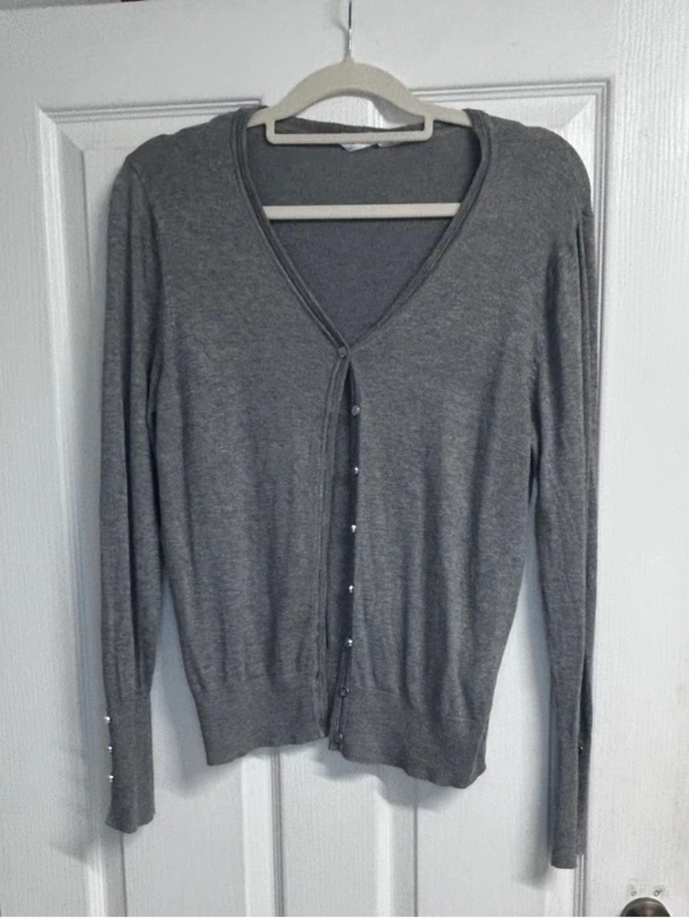 Women's Gray V-Neck Button-Front Sweater Cardigan